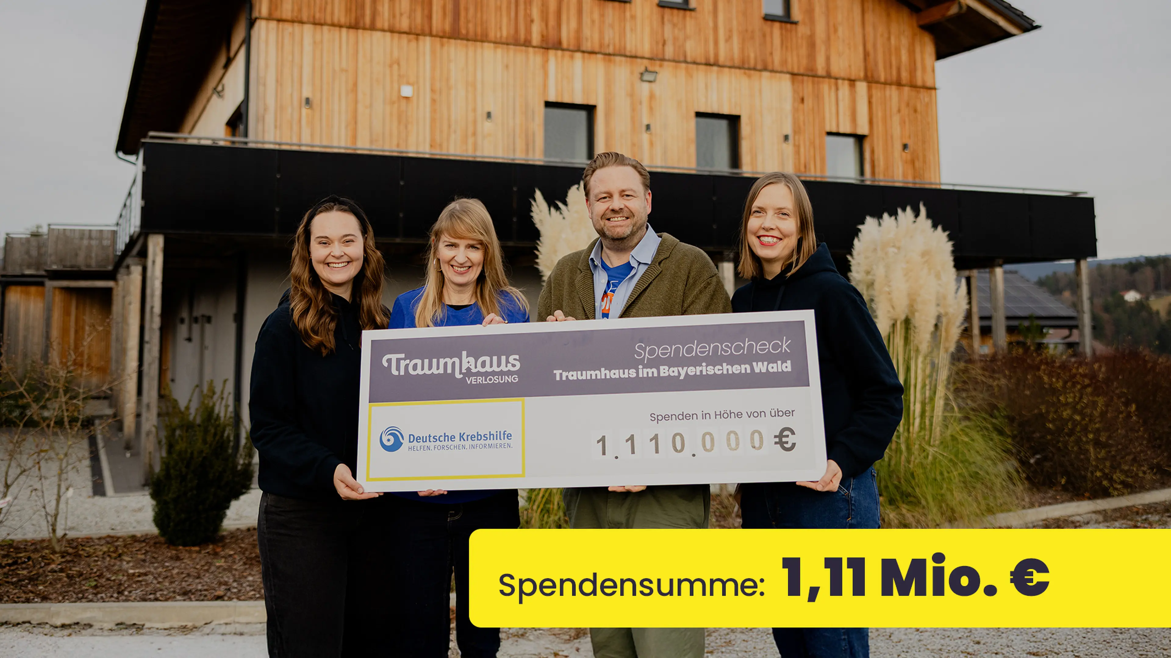 Übergabe des Spendenchecks an die Deutsche Krebshilfe