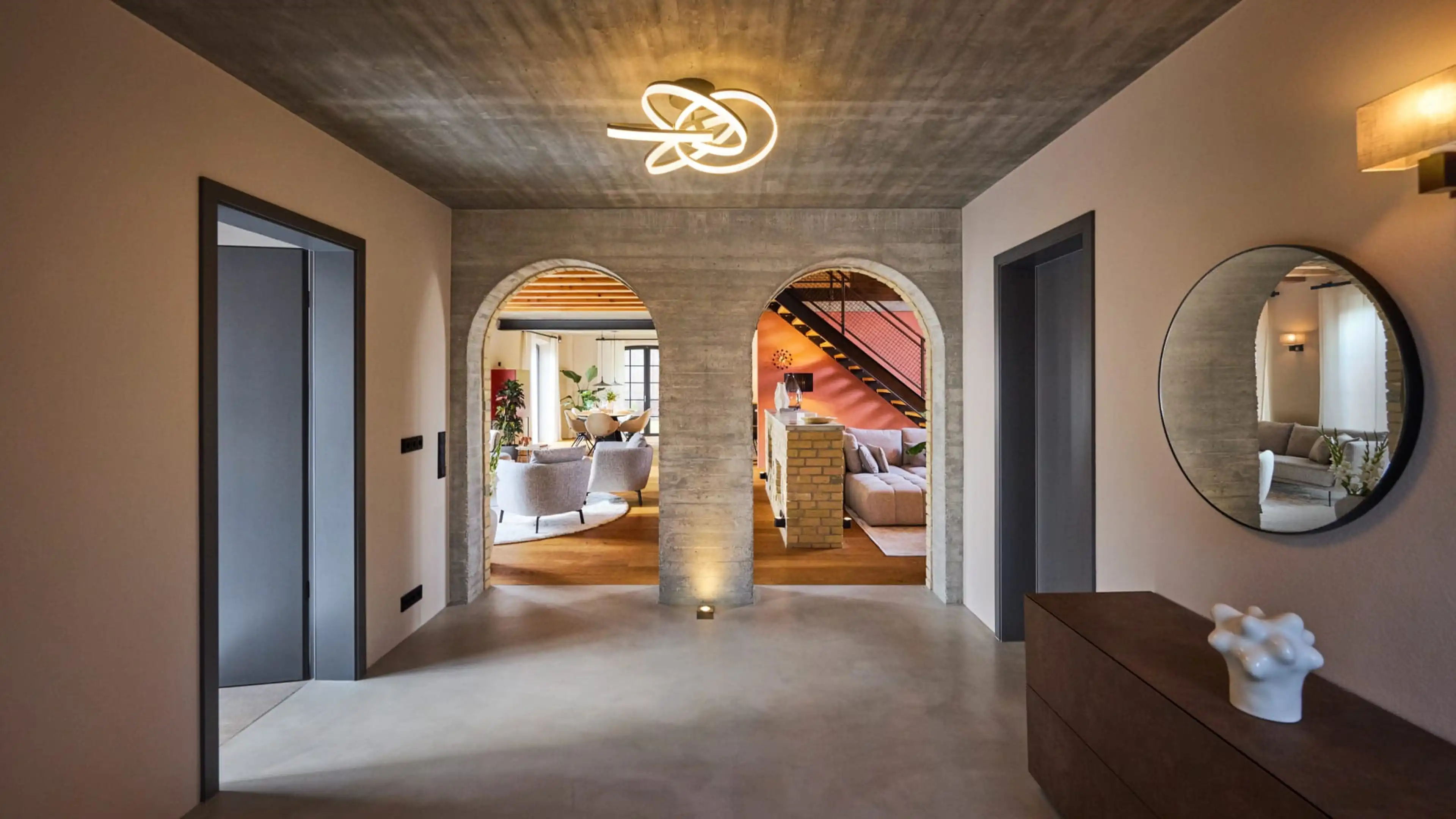 Förde-Traumhaus - Eingangsbereich mit Blick in das Wohnzimmer