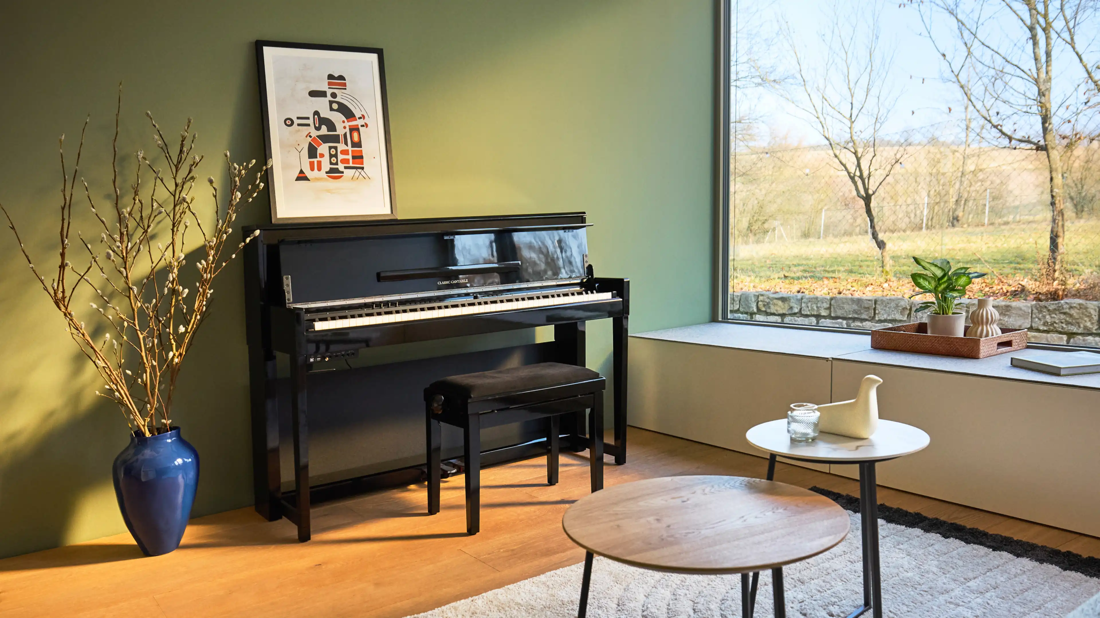 traumhausverlosung-klavierzimmer-blick-auf-weide-4k