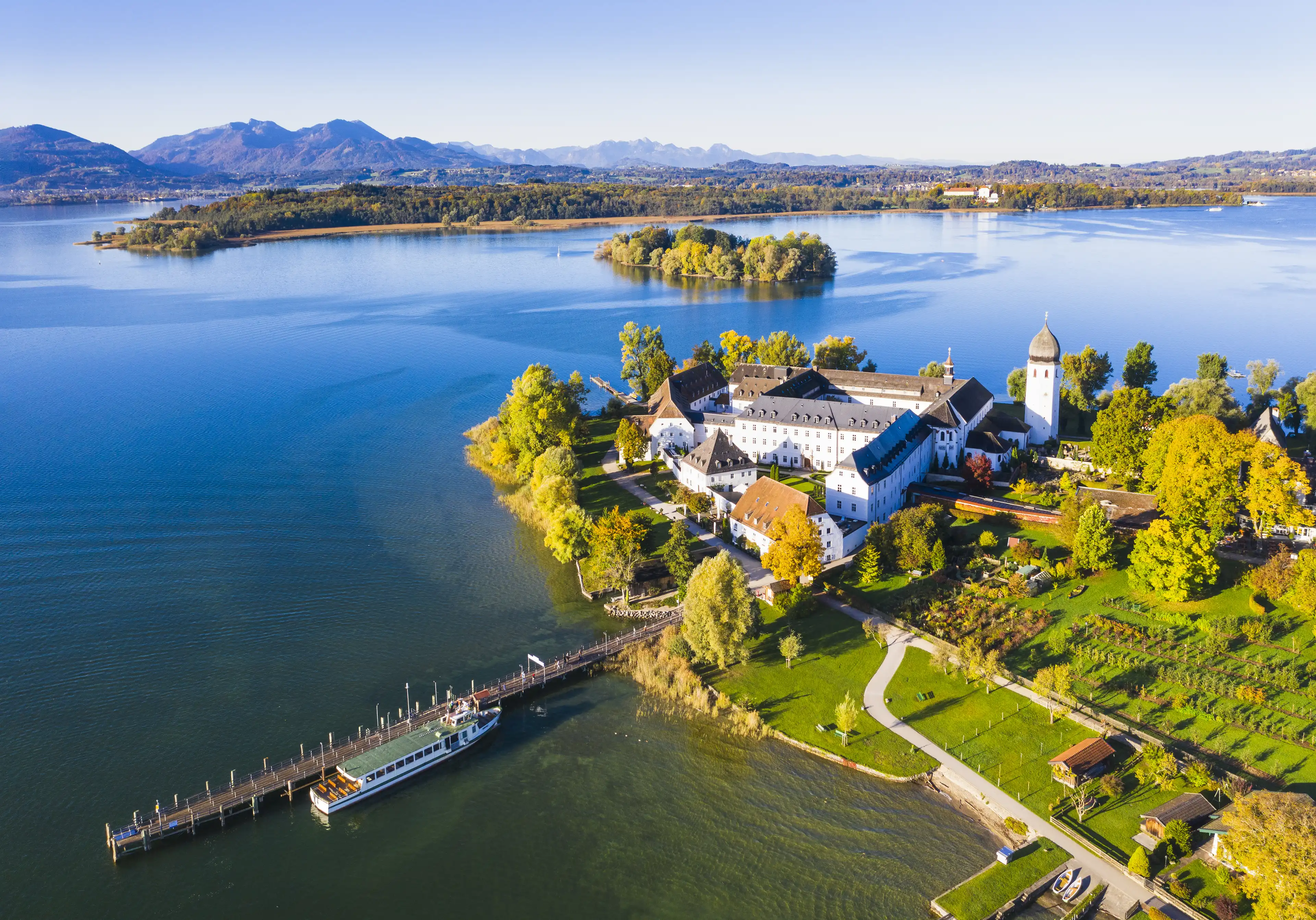 Vogelperspektive auf den Chiemsee