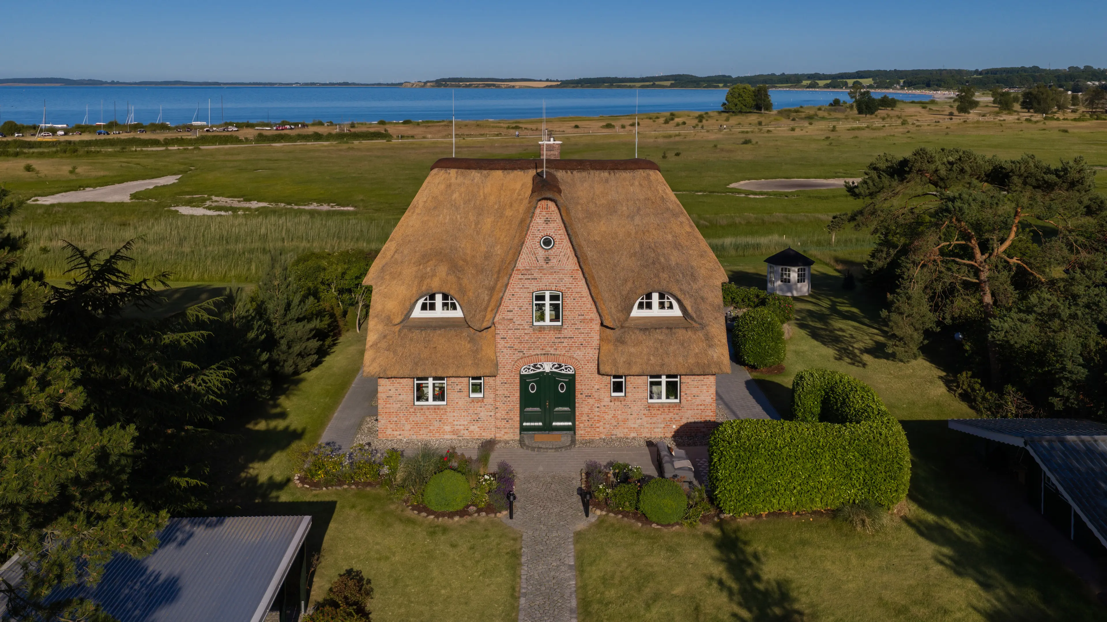 Vorderansicht des Traumhaus mit Ostseeblick