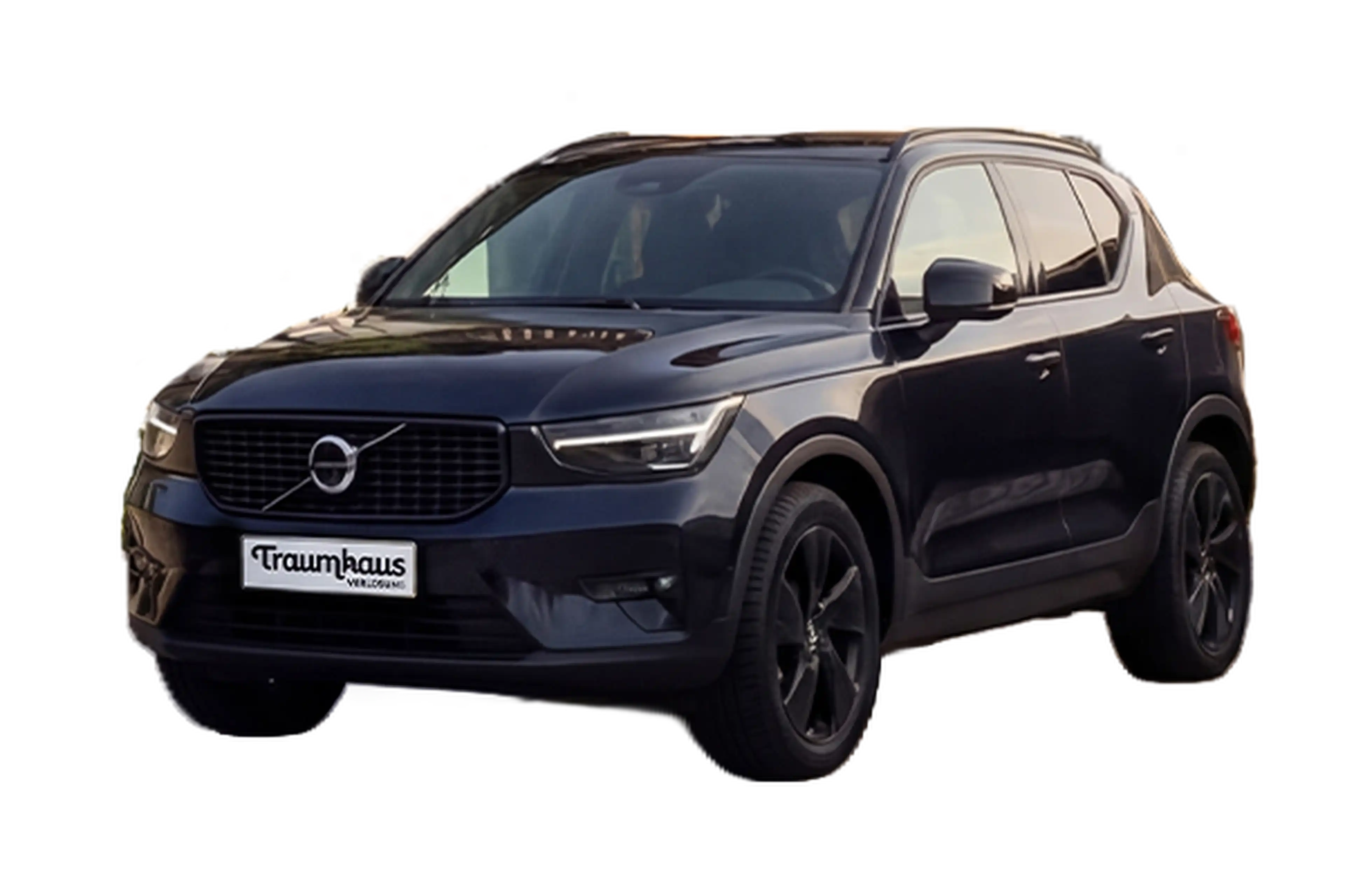 Schwarzer Vovlo XC40 von schräg Vorne fotografiert auf transparenten Hintergrund