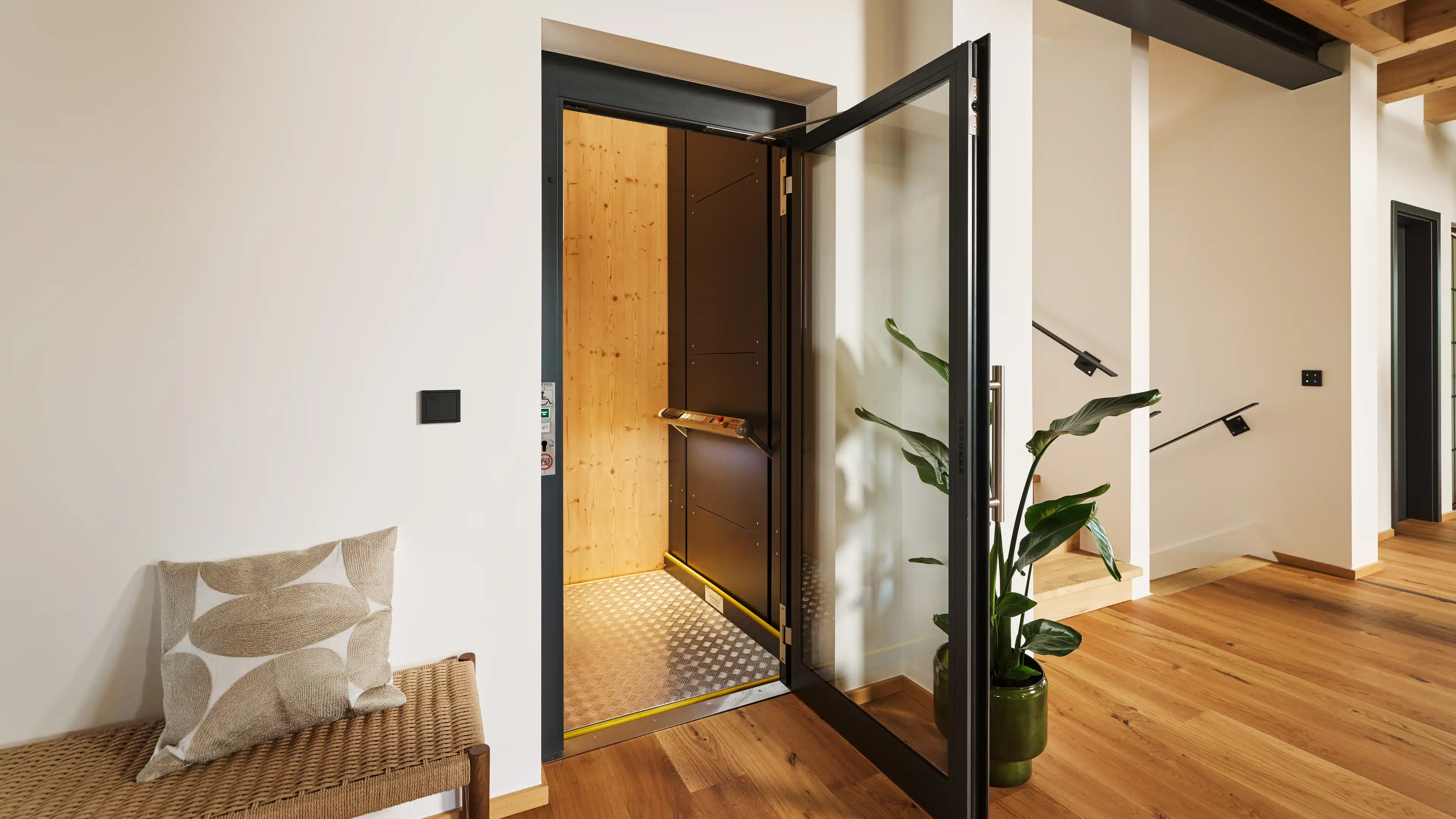 Fahrstuhl im Traumhaus im Bayerischen Wald