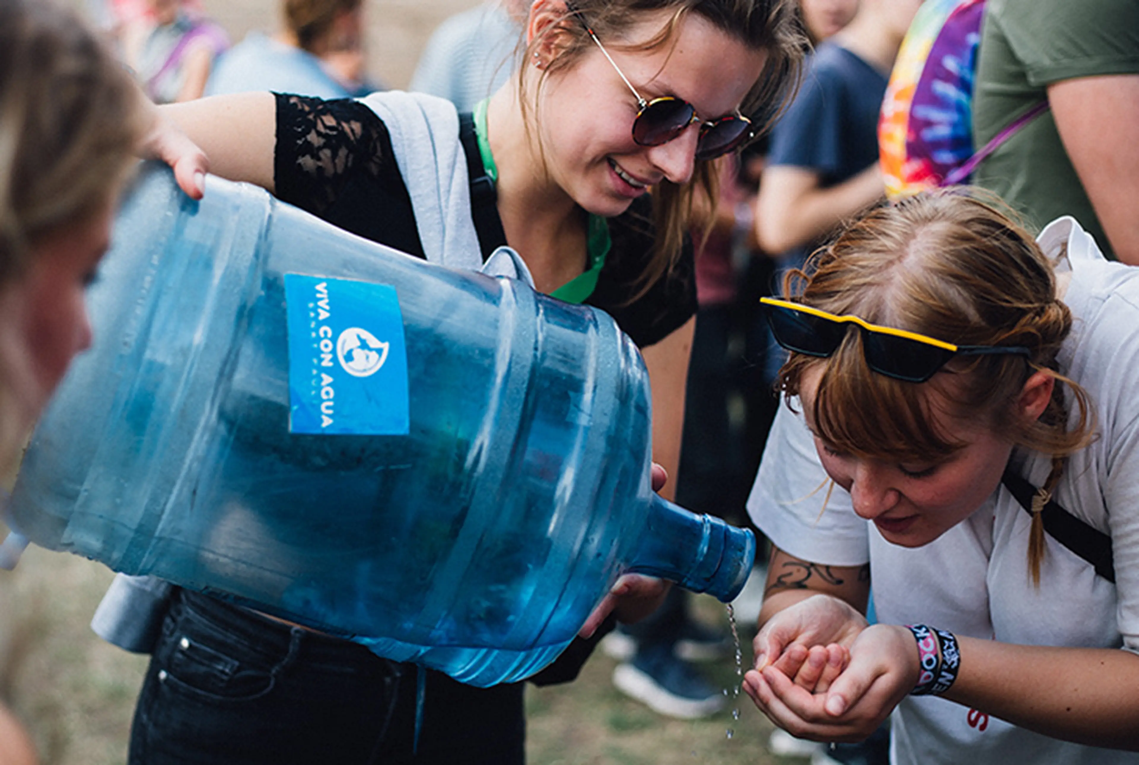 charity-partner-viva-con-agua-home-mobile-optimized